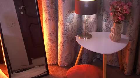 Sofie online show from 12-19-25, 11:56