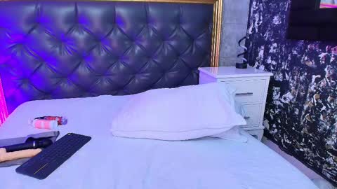 Snapshot of sofierosse_ chatting on 02-17-25, 04:48 Sofie Rosee online show from 02-17-25, 04:48