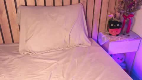 Sofie online show from 11-07-25, 01:44