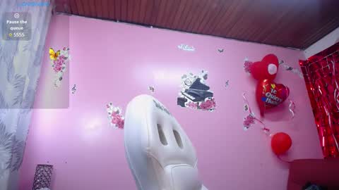 sofii_cute01 online show from 03-03-25, 12:48