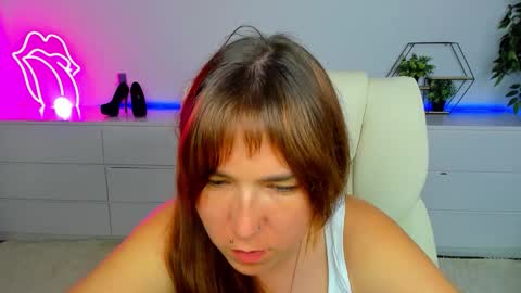 Snapshot of sofii_darling chatting on 09-21-25, 04:30 sofii_darling online show from 09-21-25, 04:30