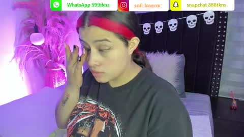 Snapshot of sofiia_rubb chatting on 10-27-25, 04:05 Sofia online show from 10-27-25, 04:05
