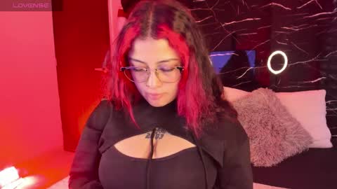 Snapshot of sofiia_rubb chatting on 11-15-25, 12:02 Sofia online show from 11-15-25, 12:02