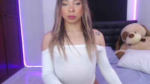Snapshot of sofiievans_ chatting on 12-02-24, 12:41 online show from 12-02-24, 12:41