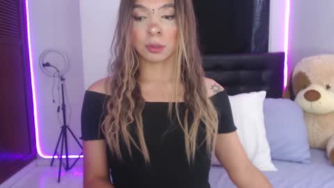 Snapshot of sofiievans_ chatting on 01-24-25, 09:05 online show from 01-24-25, 09:05