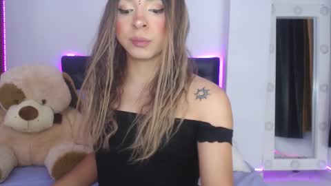 Snapshot of sofiievans_ chatting on 02-27-25, 09:58 online show from 02-27-25, 09:58