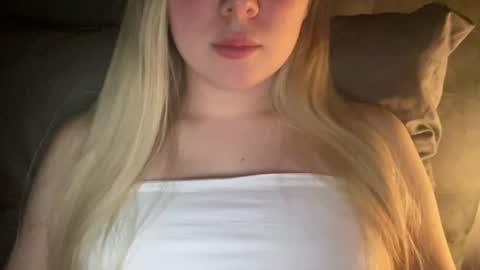 Snapshot of sofinovvak chatting on 07-23-26, 06:50 Sofi online show from 07-23-26, 06:50