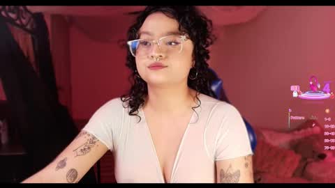 Snapshot of sofitabares_ chatting on 12-05-25, 08:05 Demi Sofia online show from 12-05-25, 08:05