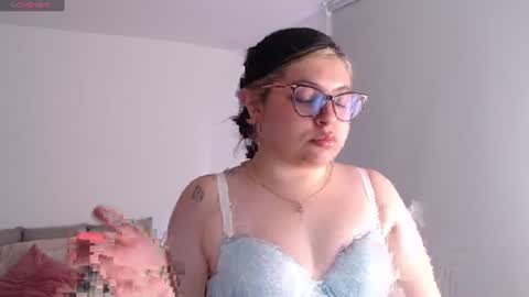 Snapshot of sofix_ chatting on 06-22-26, 09:34 Lau online show from 06-22-26, 09:34