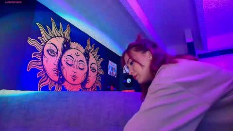 Snapshot of sofnicol_ chatting on 05-12-26, 12:08 Nicol online show from 05-12-26, 12:08