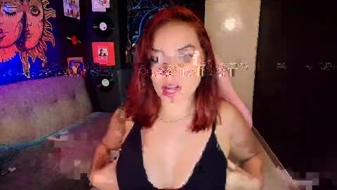 Snapshot of sofnicol_ chatting on 05-13-26, 12:52 Nicol online show from 05-13-26, 12:52