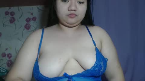 Snapshot of soft_angie chatting on 11-24-25, 01:00 Angie online show from 11-24-25, 01:00