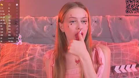 Milisa online show from 10-30-25, 10:54