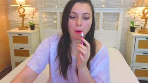 Snapshot of soft_lilly chatting on 02-06-26, 06:40 Lilly online show from 02-06-26, 06:40