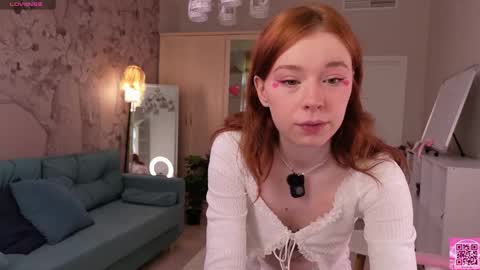 Snapshot of softcoredoll chatting on 05-22-26, 02:19 Eva online show from 05-22-26, 02:19