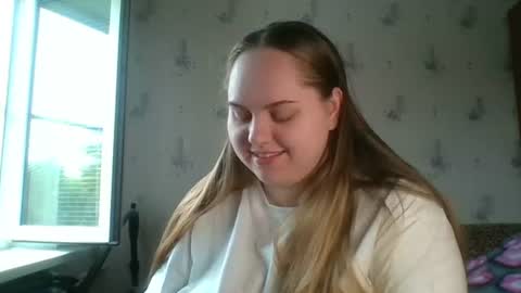 Snapshot of softhypnose chatting on 06-15-26, 08:05 softhypnose online show from 06-15-26, 08:05