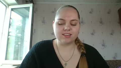 Snapshot of softhypnose chatting on 06-19-26, 08:18 softhypnose online show from 06-19-26, 08:18