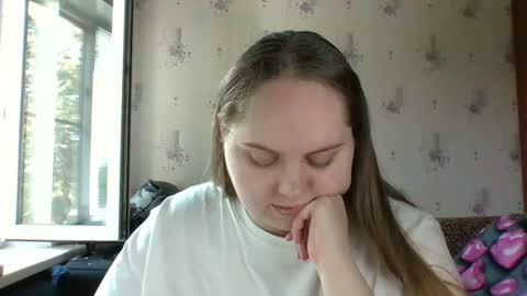 Snapshot of softhypnose chatting on 07-14-26, 10:32 softhypnose online show from 07-14-26, 10:32