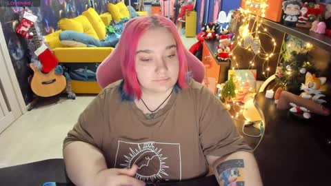Snapshot of softie_sofy chatting on 01-05-25, 03:02 Sofie online show from 01-05-25, 03:02