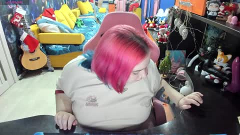 Snapshot of softie_sofy chatting on 01-08-25, 02:03 Sofie online show from 01-08-25, 02:03