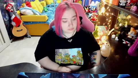 Snapshot of softie_sofy chatting on 01-09-25, 02:22 Sofie online show from 01-09-25, 02:22