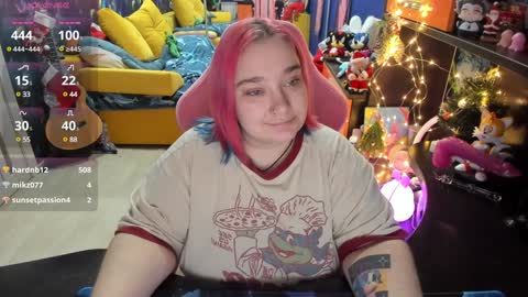 Snapshot of softie_sofy chatting on 01-10-25, 07:35 Sofie online show from 01-10-25, 07:35