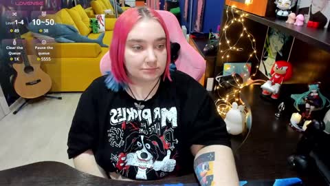 Snapshot of softie_sofy chatting on 01-22-25, 05:16 Sofie online show from 01-22-25, 05:16