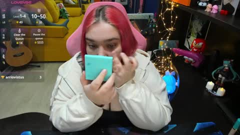 Snapshot of softie_sofy chatting on 01-24-25, 01:47 Sofie online show from 01-24-25, 01:47