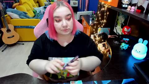 Snapshot of softie_sofy chatting on 02-06-25, 02:33 Sofie online show from 02-06-25, 02:33