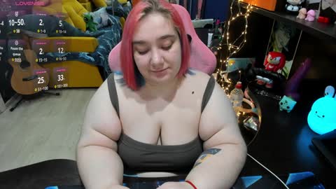 Snapshot of softie_sofy chatting on 02-08-25, 02:36 Sofie online show from 02-08-25, 02:36