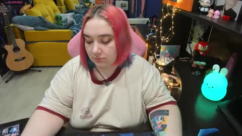 Snapshot of softie_sofy chatting on 02-12-25, 05:58 Sofie online show from 02-12-25, 05:58