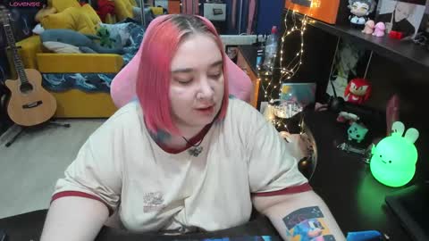 Snapshot of softie_sofy chatting on 02-15-25, 03:20 Sofie online show from 02-15-25, 03:20