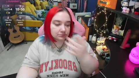 Snapshot of softie_sofy chatting on 03-04-25, 02:49 Sofie online show from 03-04-25, 02:49