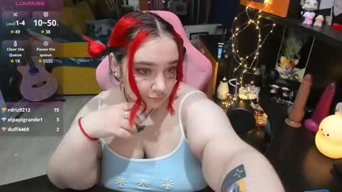 Snapshot of softie_sofy chatting on 03-05-25, 09:27 Sofie online show from 03-05-25, 09:27