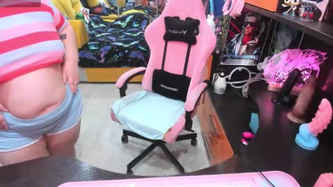 Snapshot of softie_sofy chatting on 09-25-25, 02:59 Sofie online show from 09-25-25, 02:59