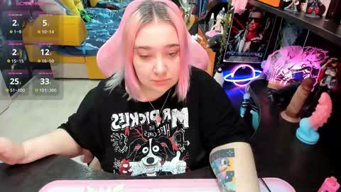 Snapshot of softie_sofy chatting on 10-18-25, 03:20 Sofie online show from 10-18-25, 03:20