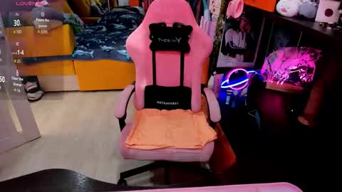 Sofie online show from 03-11-26, 04:18