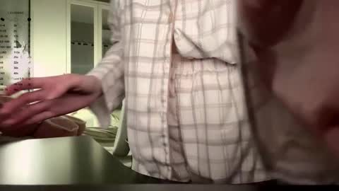 Snapshot of softlygirl chatting on 02-11-26, 05:29 softlygirl online show from 02-11-26, 05:29