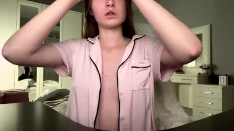 Snapshot of softlygirl chatting on 02-26-26, 04:50 softlygirl online show from 02-26-26, 04:50