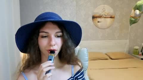 Snapshot of softwine chatting on 06-11-26, 12:32 Kelly online show from 06-11-26, 12:32