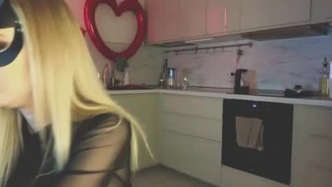 Snapshot of sofyandmike chatting on 02-26-26, 08:30 SOFYandMIKE online show from 02-26-26, 08:30