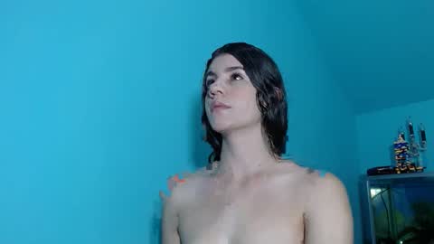 Snapshot of sol9931 chatting on 02-01-25, 04:24 sol9931 online show from 02-01-25, 04:24