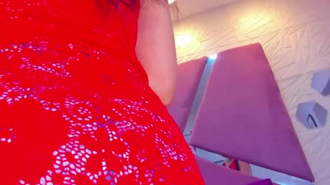 Snapshot of sol_angel_7 chatting on 05-27-26, 04:04 SOL ANGEL online show from 05-27-26, 04:04