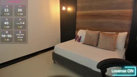 Snapshot of sol_valeria chatting on 09-10-25, 07:25 V A L E R I A online show from 09-10-25, 07:25