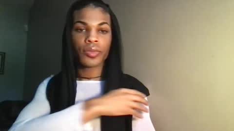 SolaceEve online show from 10-22-25, 05:02