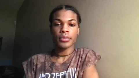 SolaceEve online show from 10-23-25, 07:01