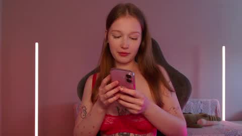 Snapshot of solanochka chatting on 05-25-26, 08:20 Jennifer Jenny Jen online show from 05-25-26, 08:20