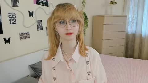 Snapshot of solar_blink chatting on 03-18-26, 07:55 Nana online show from 03-18-26, 07:55