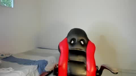 Moonie  online show from 09-19-25, 10:10