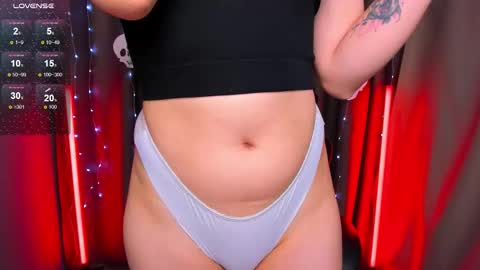 Snapshot of solazolaa chatting on 10-30-25, 01:40 Sonya online show from 10-30-25, 01:40